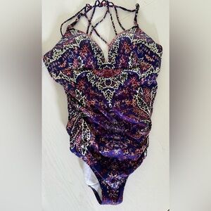 Athleta Purple Women’s one piece  Bathing suit w/ built in bra.